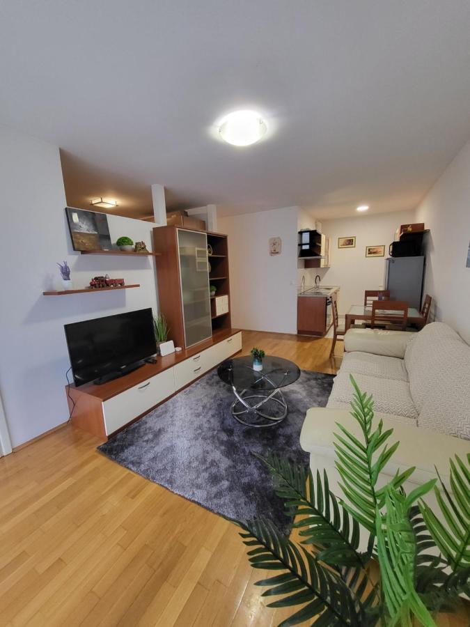 Apartment Tonci Vrbani Загреб Екстериор снимка