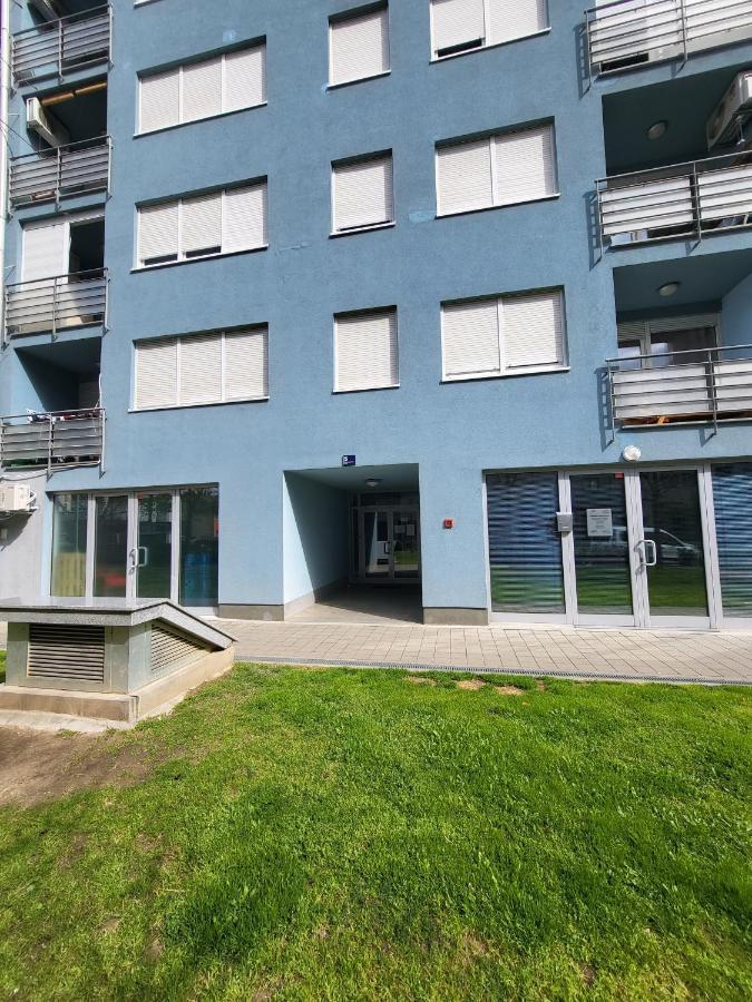 Apartment Tonci Vrbani Загреб Екстериор снимка